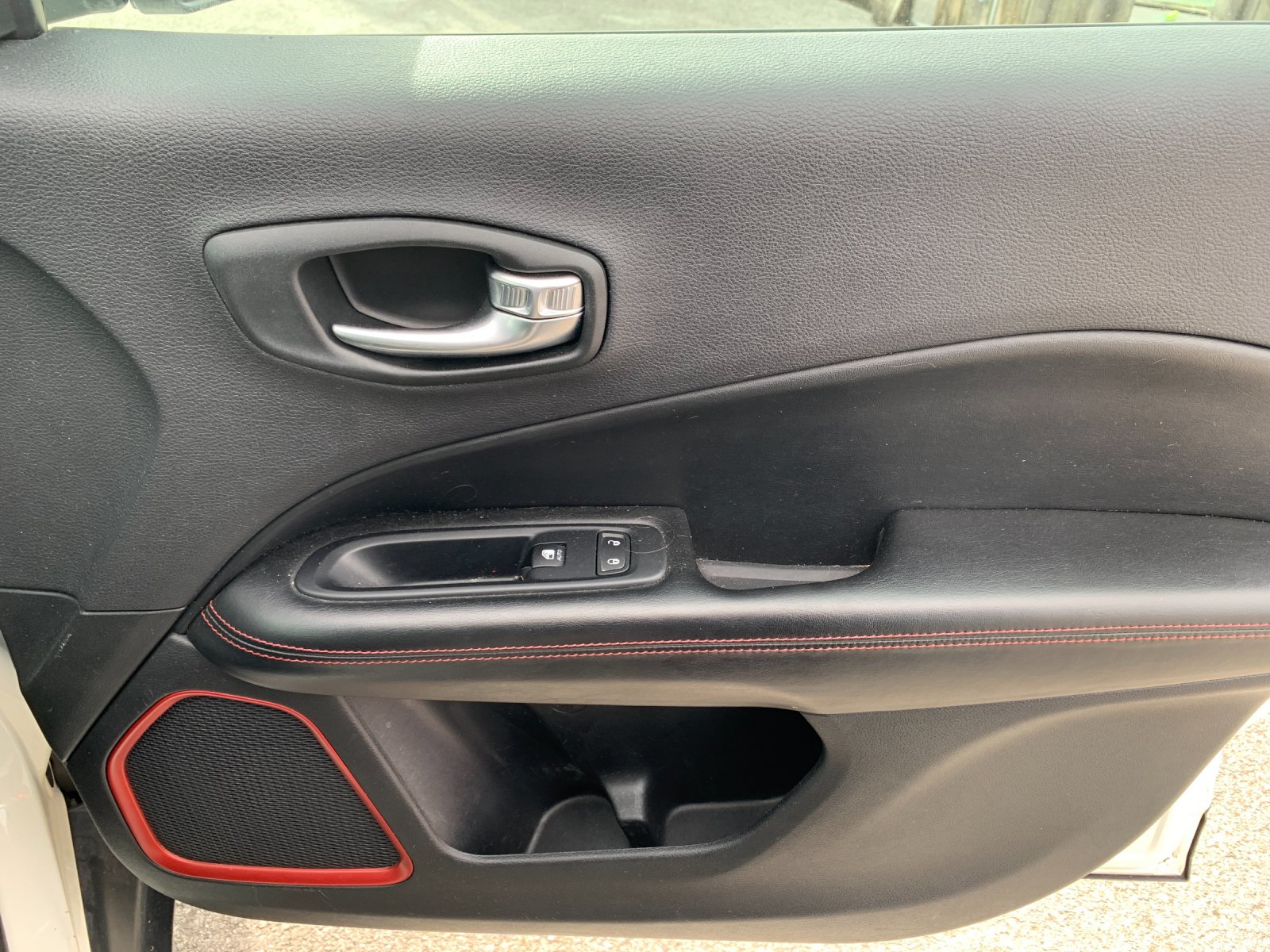 Used 2021 White Jeep Trailhawk image 19