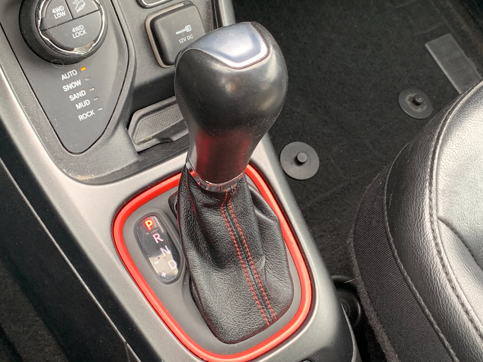 Used 2021 White Jeep Trailhawk image 23