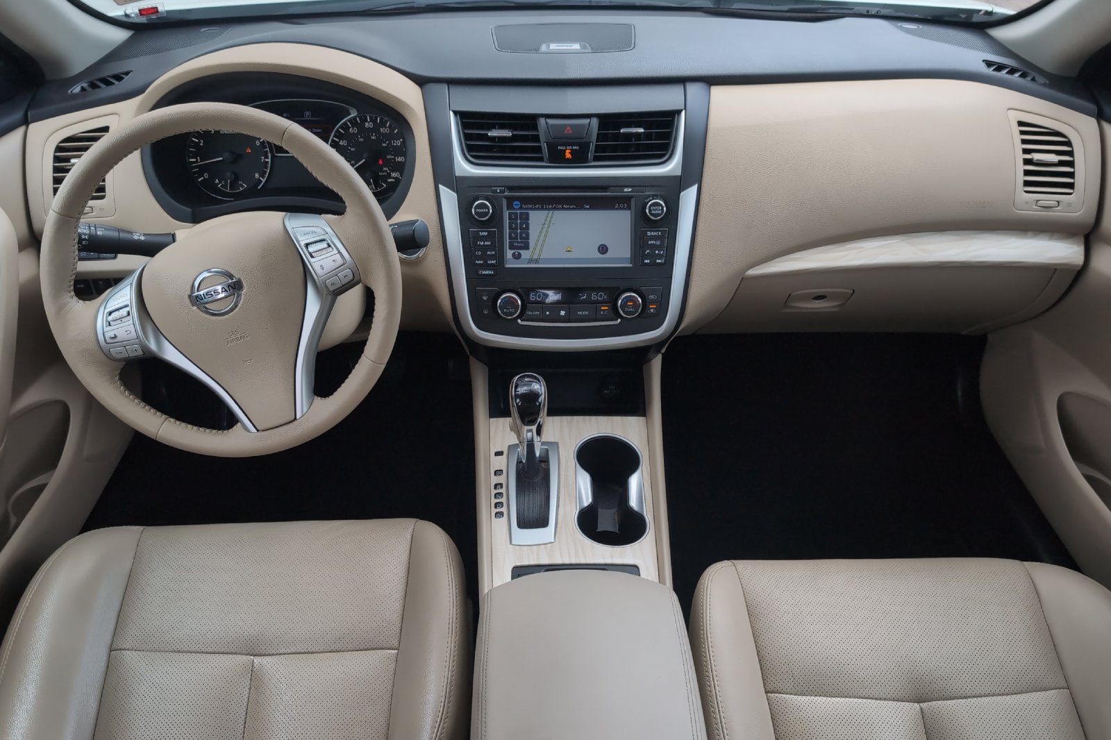 Used 2016 White Nissan 2.5 SL image 14