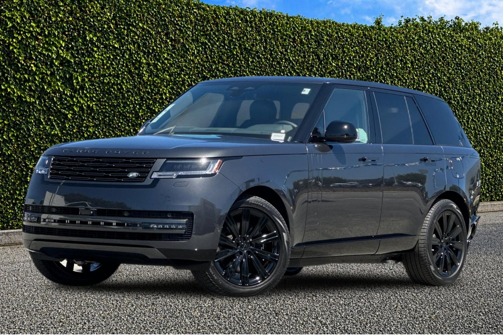 2026 Land Rover Range Rover Plug-In Hybrid SE