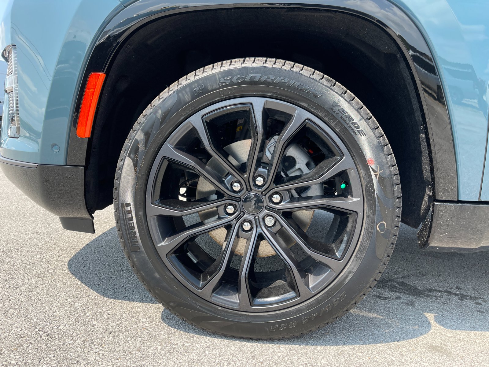 New 2026 Steel Blue Exterior Paint Jeep Summit Reserve image 33