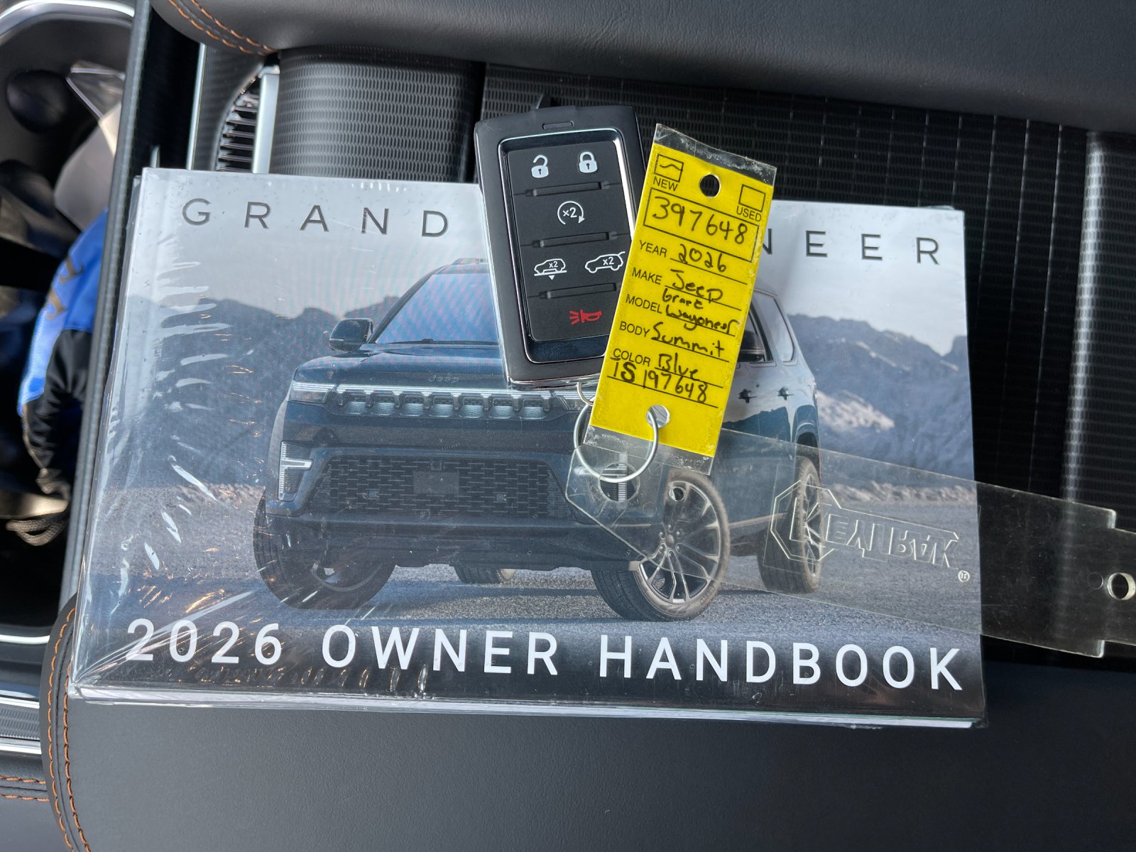 New 2026 Steel Blue Exterior Paint Jeep Summit Reserve image 9