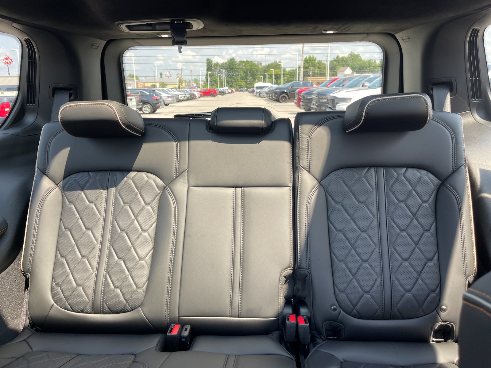 New 2026 Steel Blue Exterior Paint Jeep Summit Reserve image 16