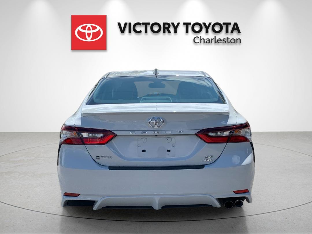 Used 2022 White Toyota SE image 4
