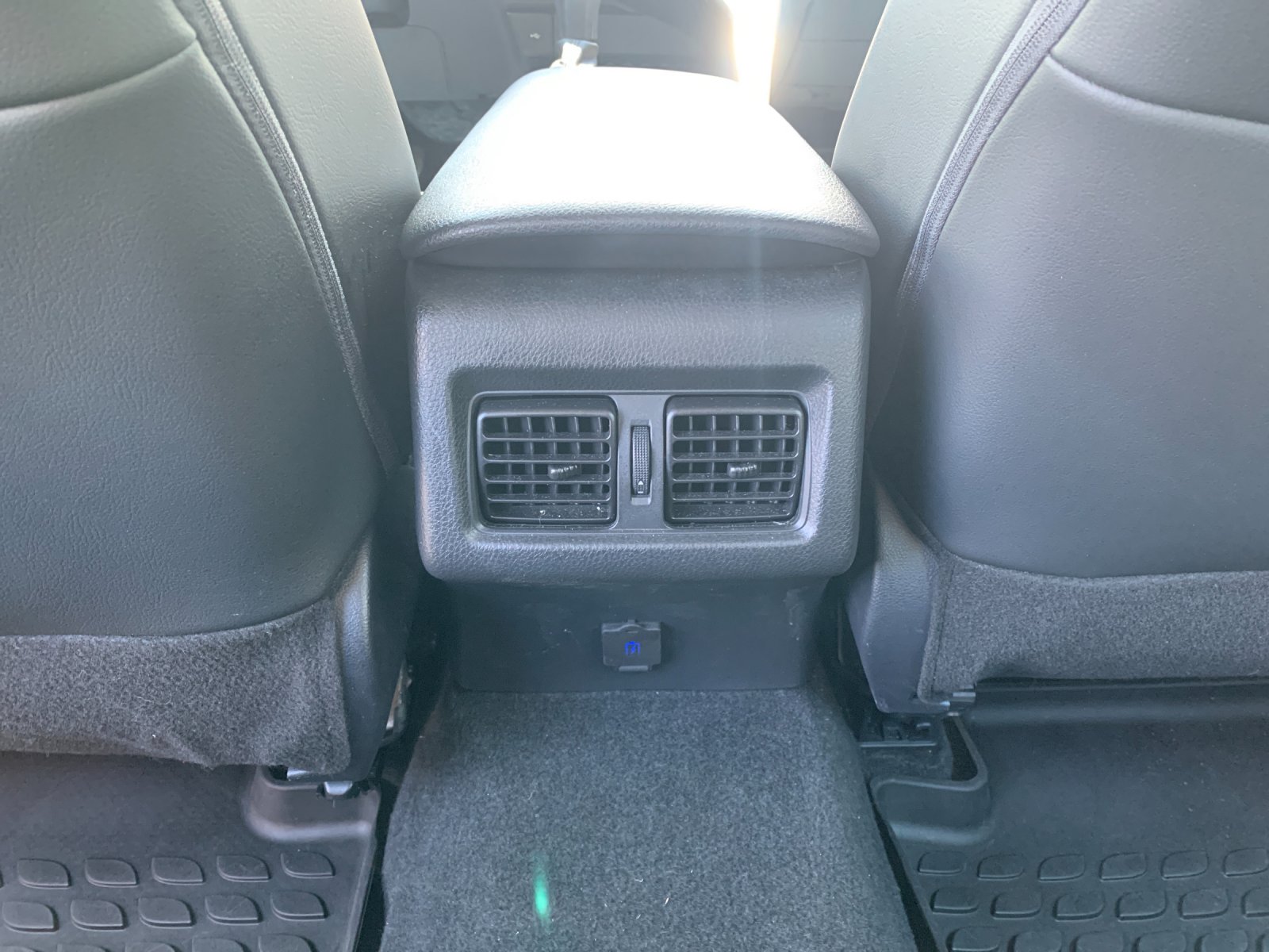 Used 2022 White Toyota SE image 15