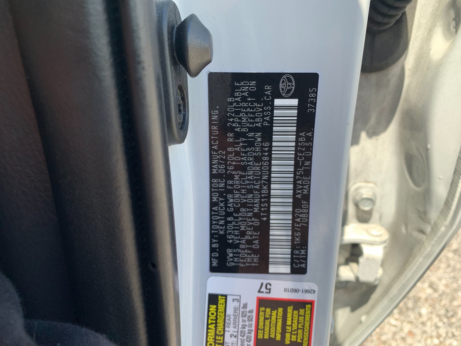 Used 2022 White Toyota SE image 34