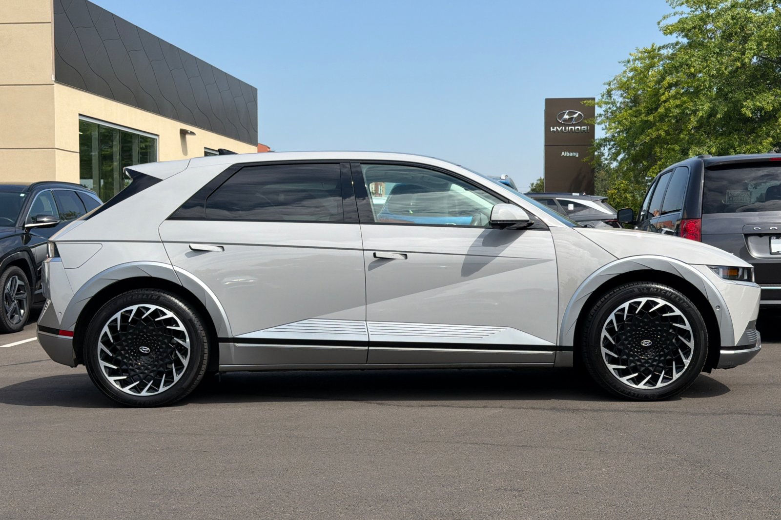 Certified Used 2023 Gray Hyundai Limited image 3