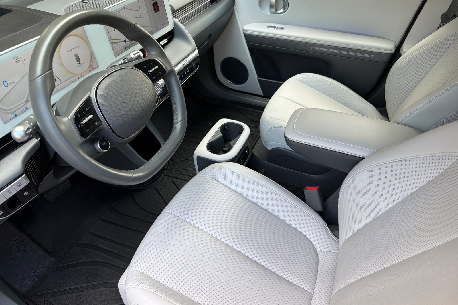 Certified Used 2023 Gray Hyundai Limited image 7
