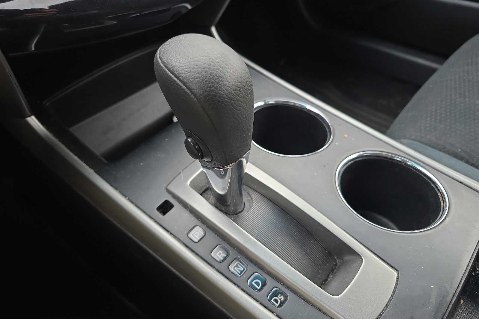 Used 2015 Silver Nissan 2.5 S image 11