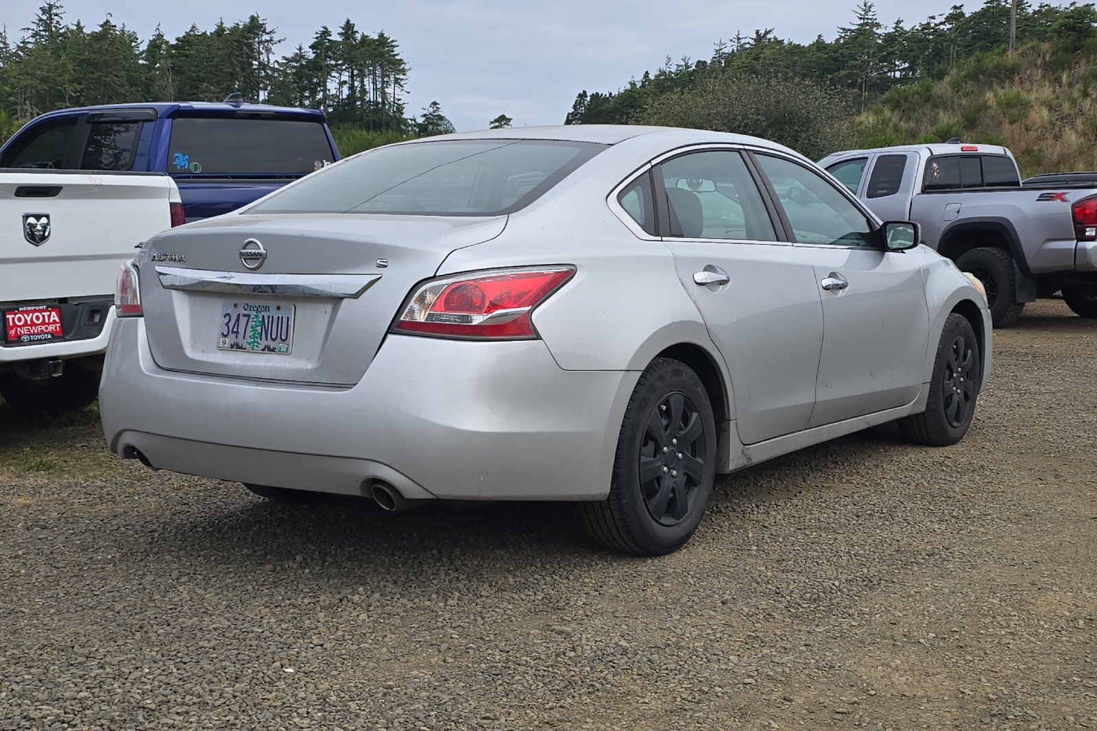 Used 2015 Silver Nissan 2.5 S image 5