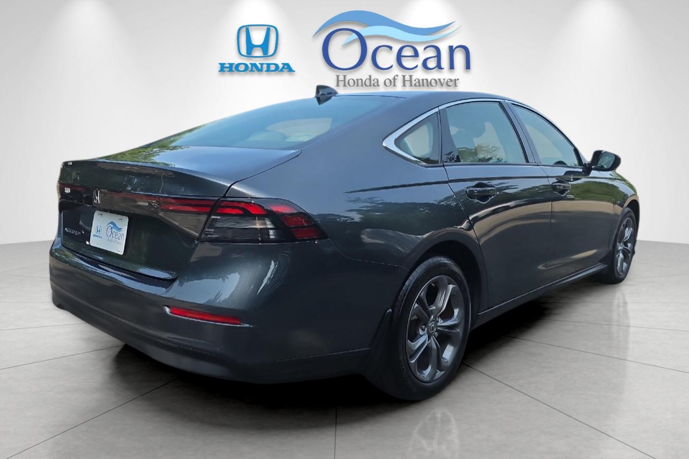 Used 2023 Meteorite Gray Metallic Honda EX image 3