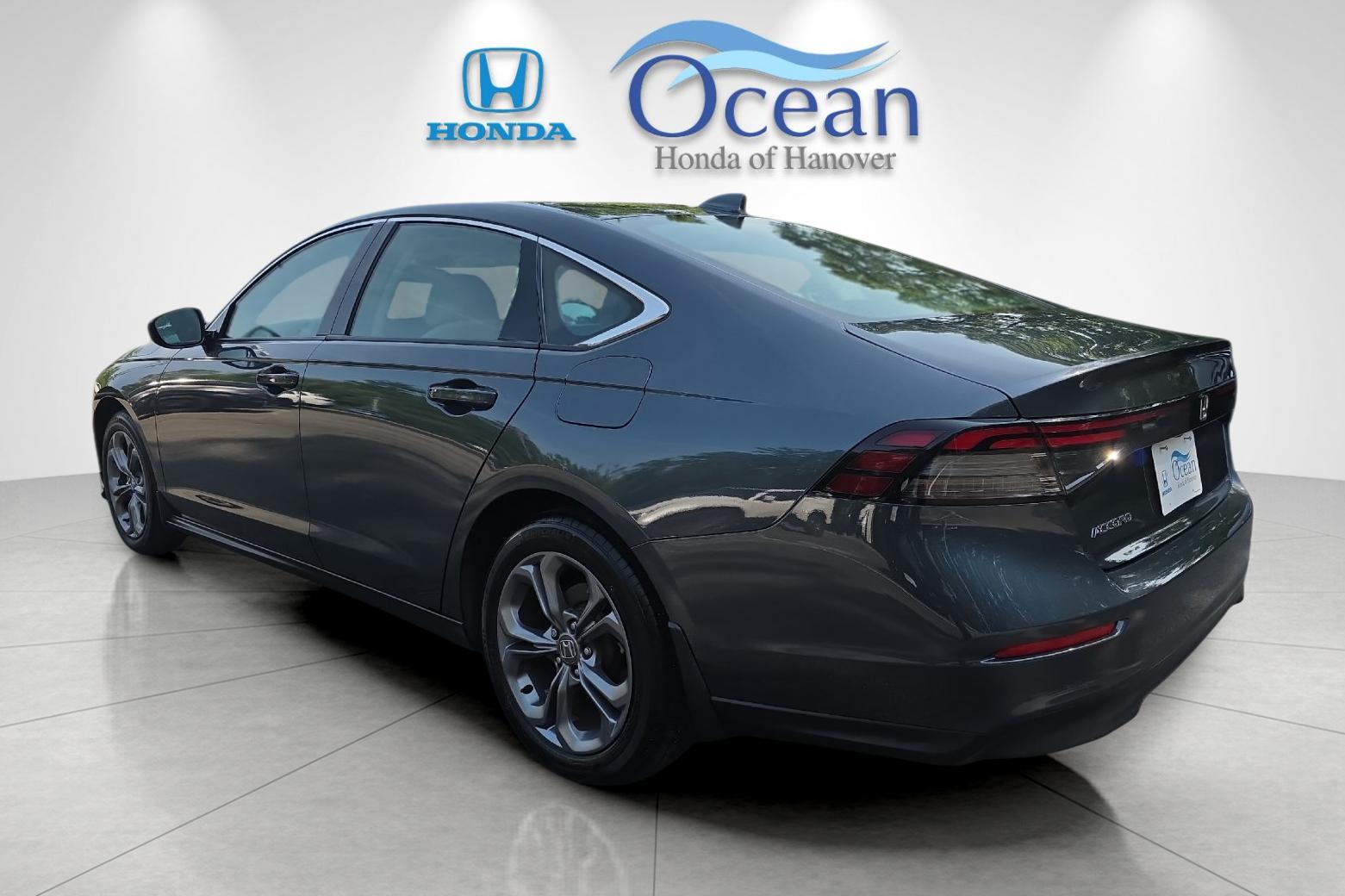 Used 2023 Meteorite Gray Metallic Honda EX image 5
