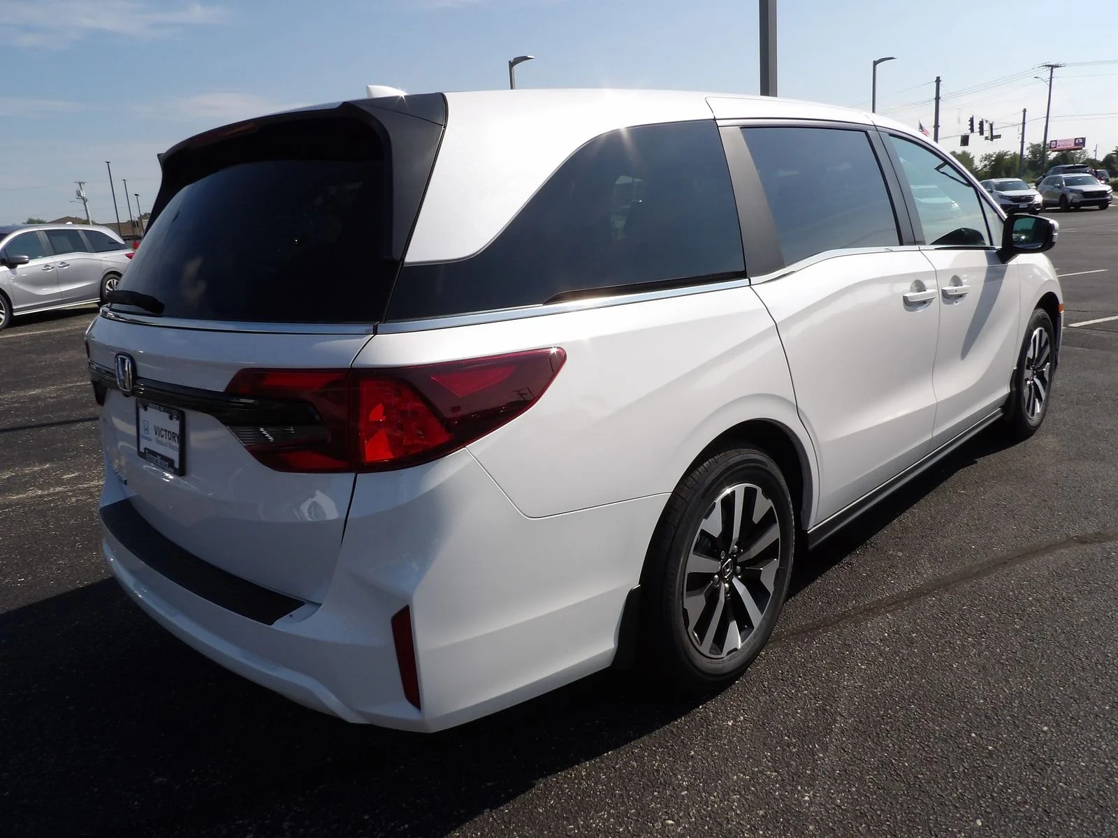 New 2026 Platinum White Honda EX-L image 7