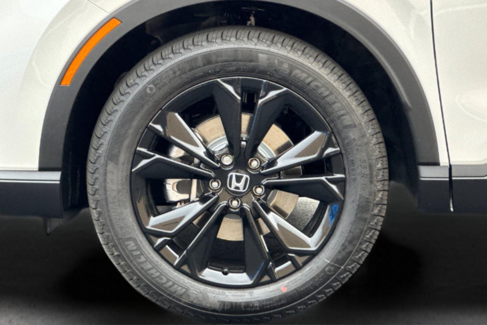New 2026 Solar Silver Metallic Honda Sport Touring image 33