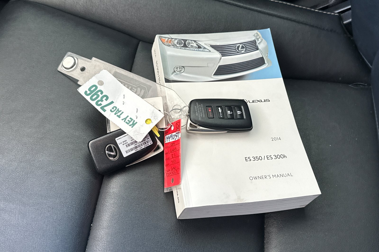 Used 2014 Gray Lexus 350 image 10