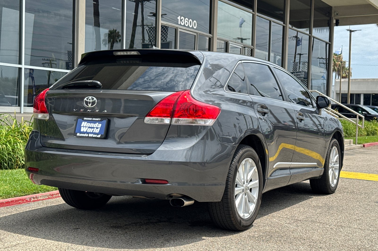 Used 2011 Magnetic Gray Metallic Toyota Base image 5