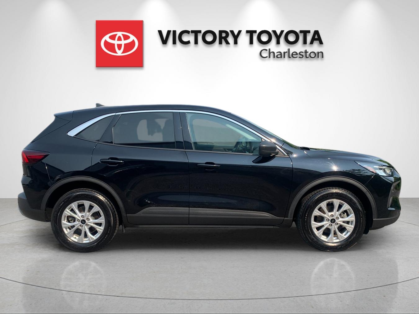 Used 2024 Black Ford Active image 6