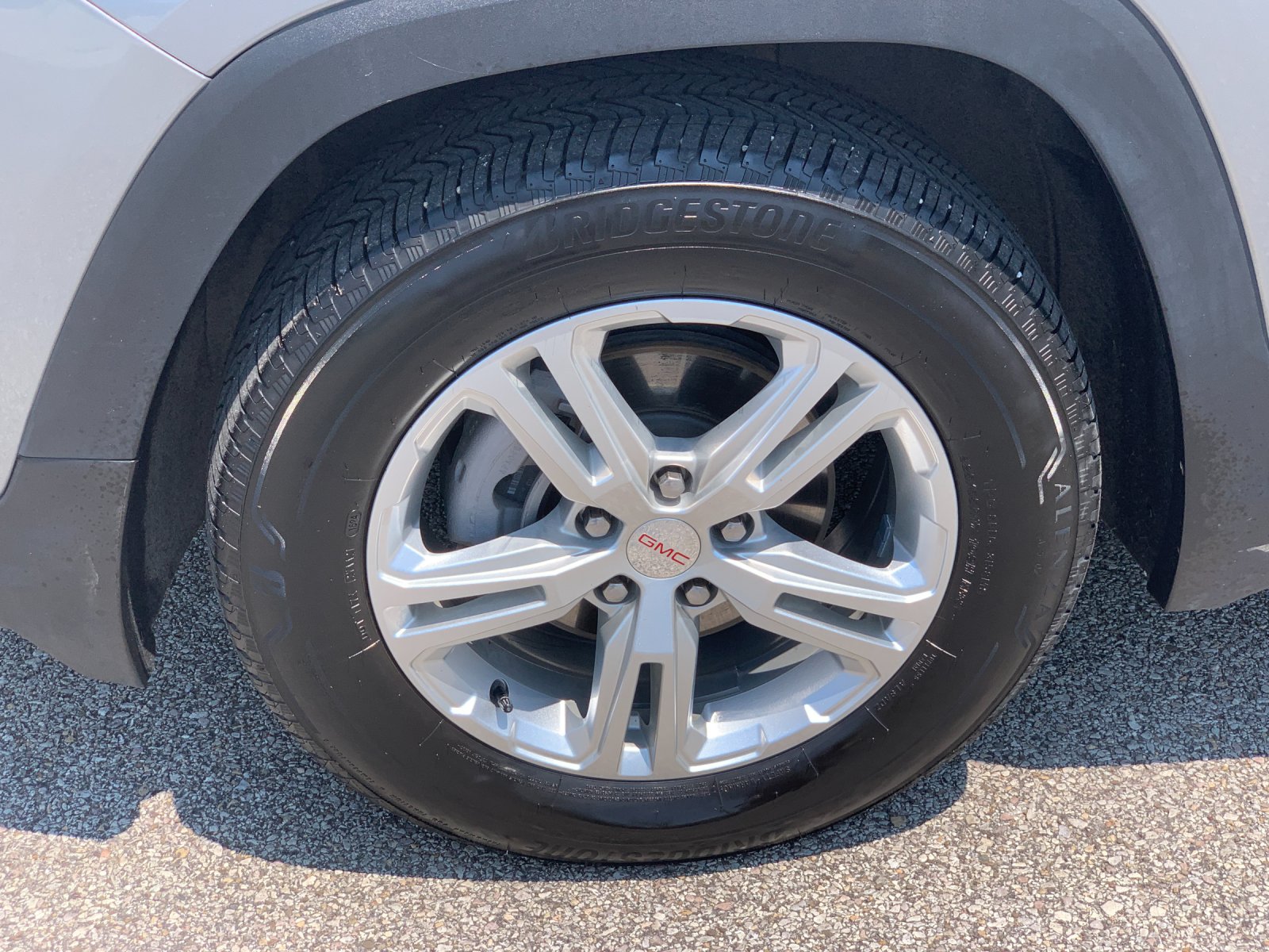 Used 2024 Silver GMC SLE image 31