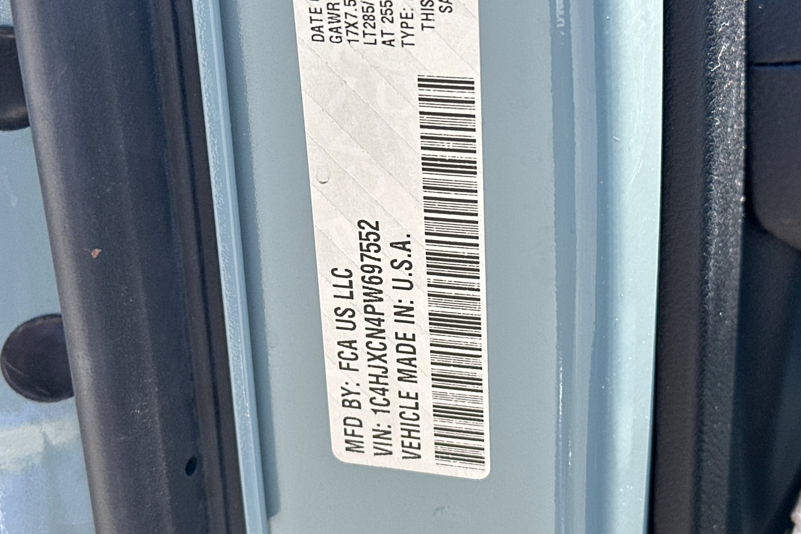 Used 2023  Jeep Rubicon image 33