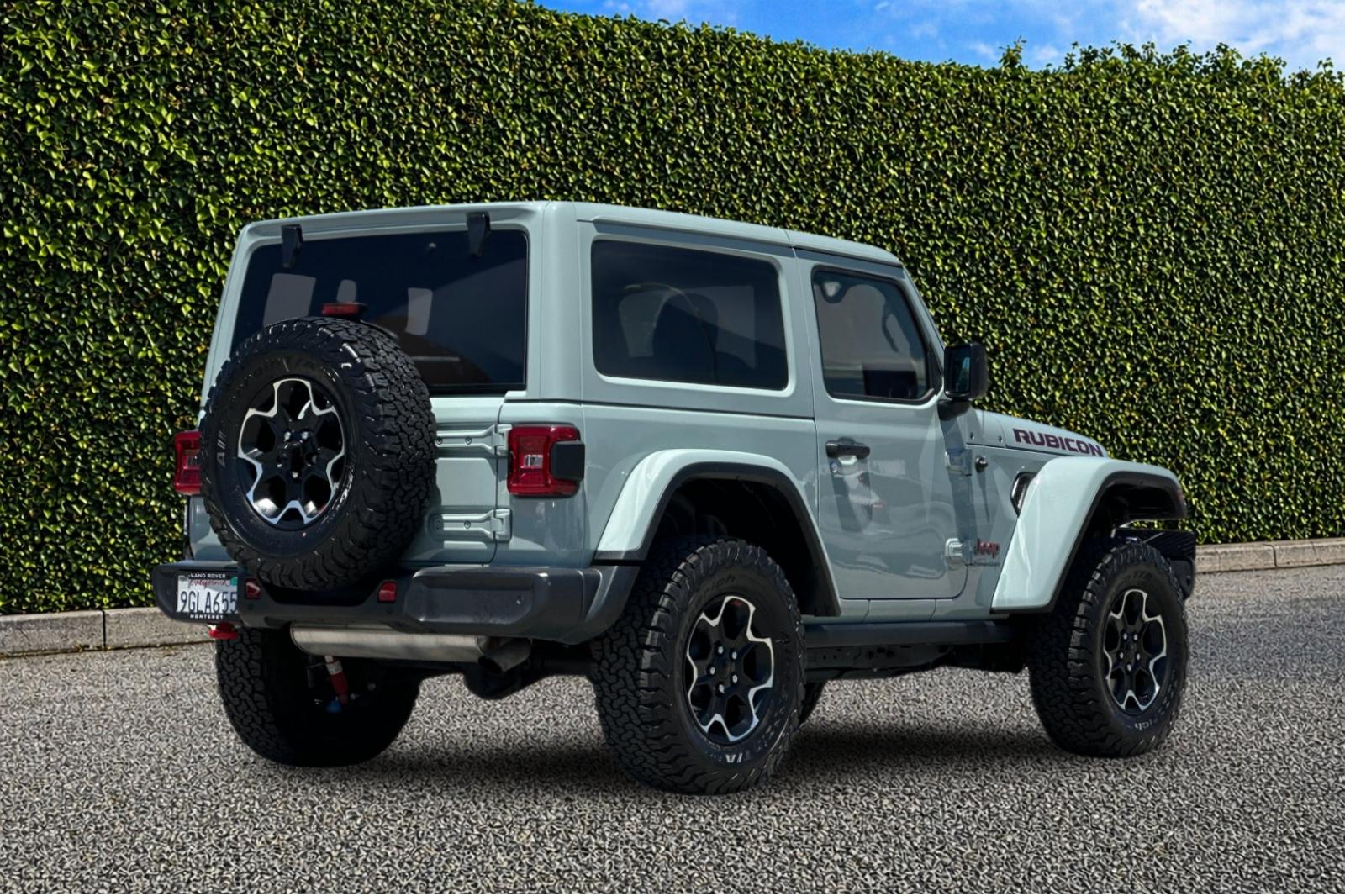 Used 2023  Jeep Rubicon image 4
