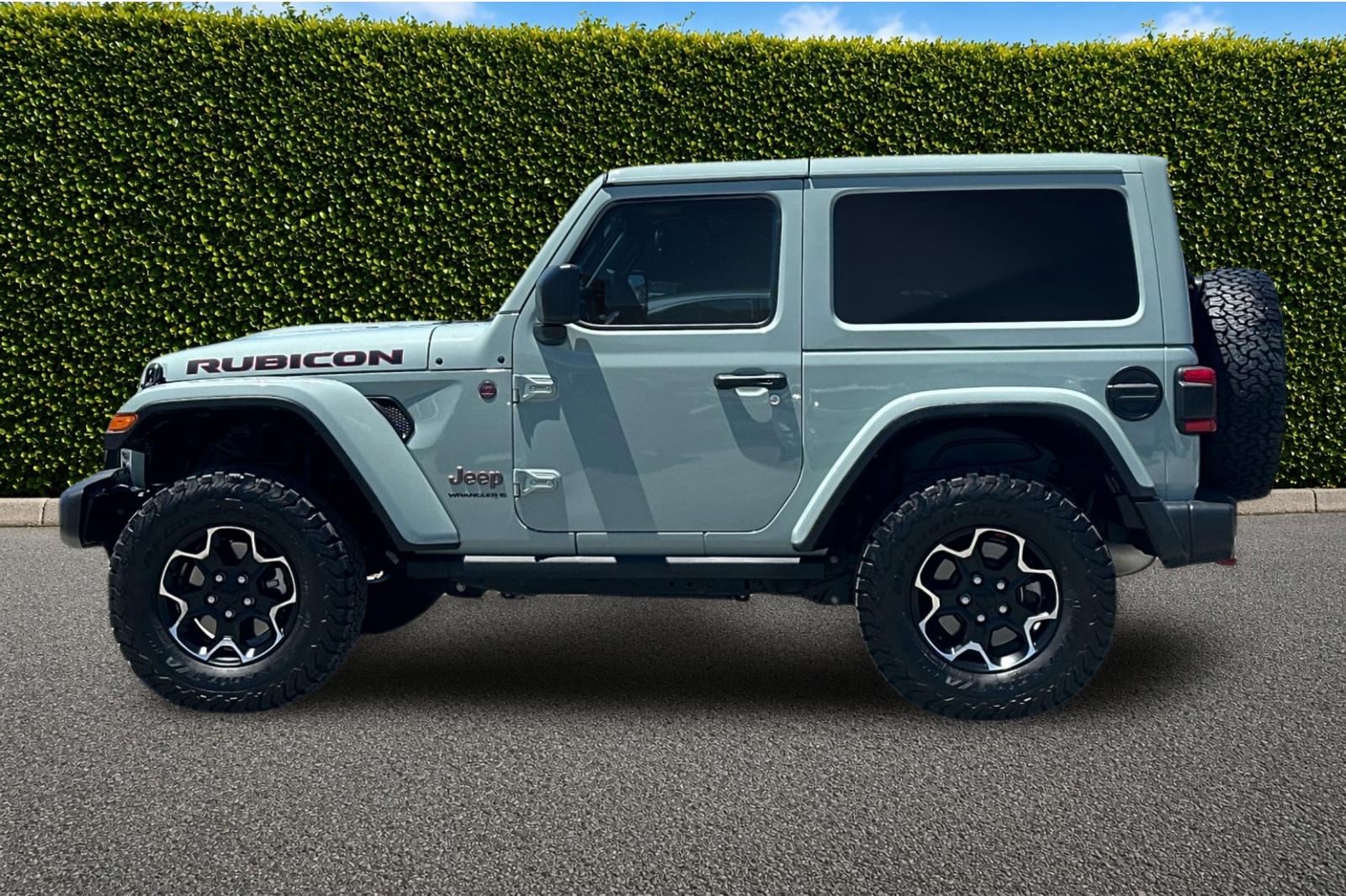 Used 2023  Jeep Rubicon image 7
