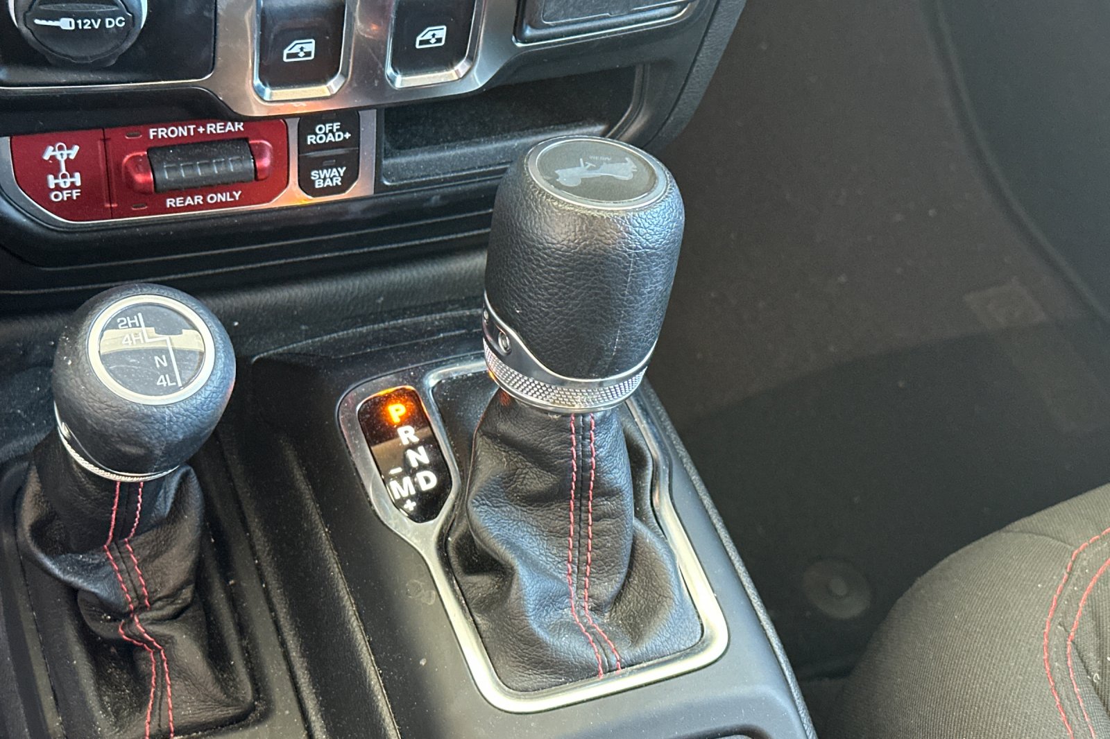 Used 2023  Jeep Rubicon image 22