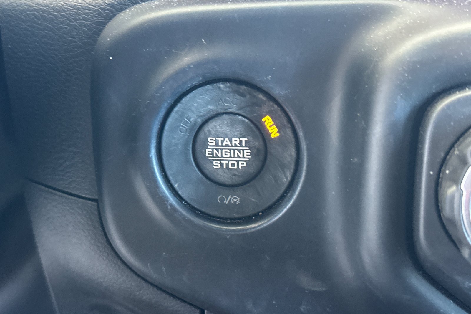 Used 2023  Jeep Rubicon image 23