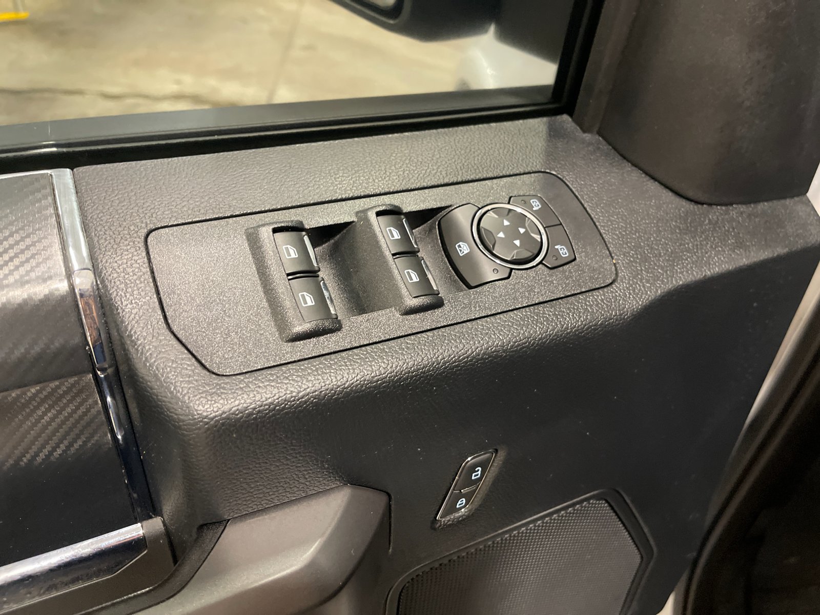 Used 2020 White Ford XLT image 13