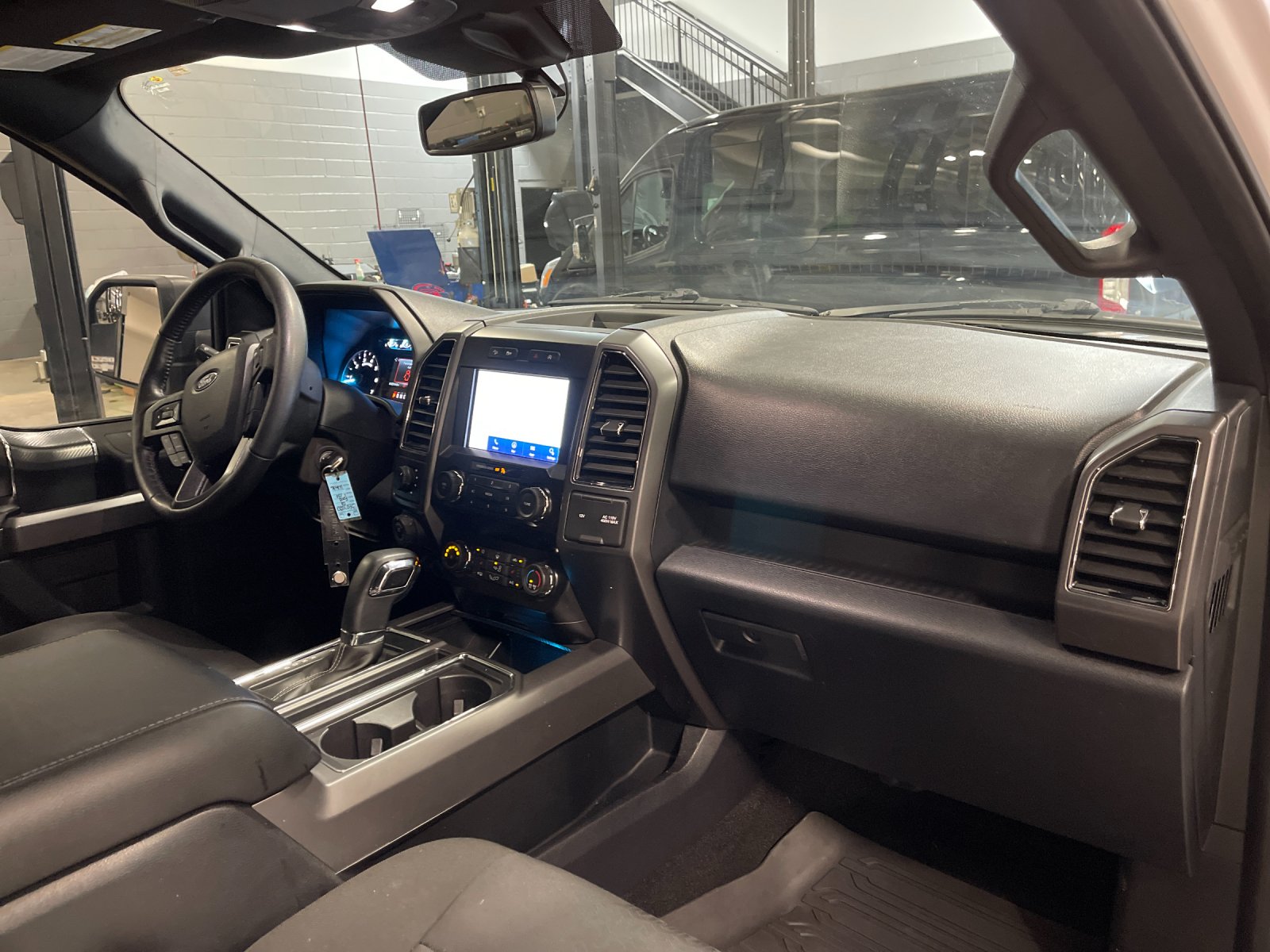 Used 2020 White Ford XLT image 17
