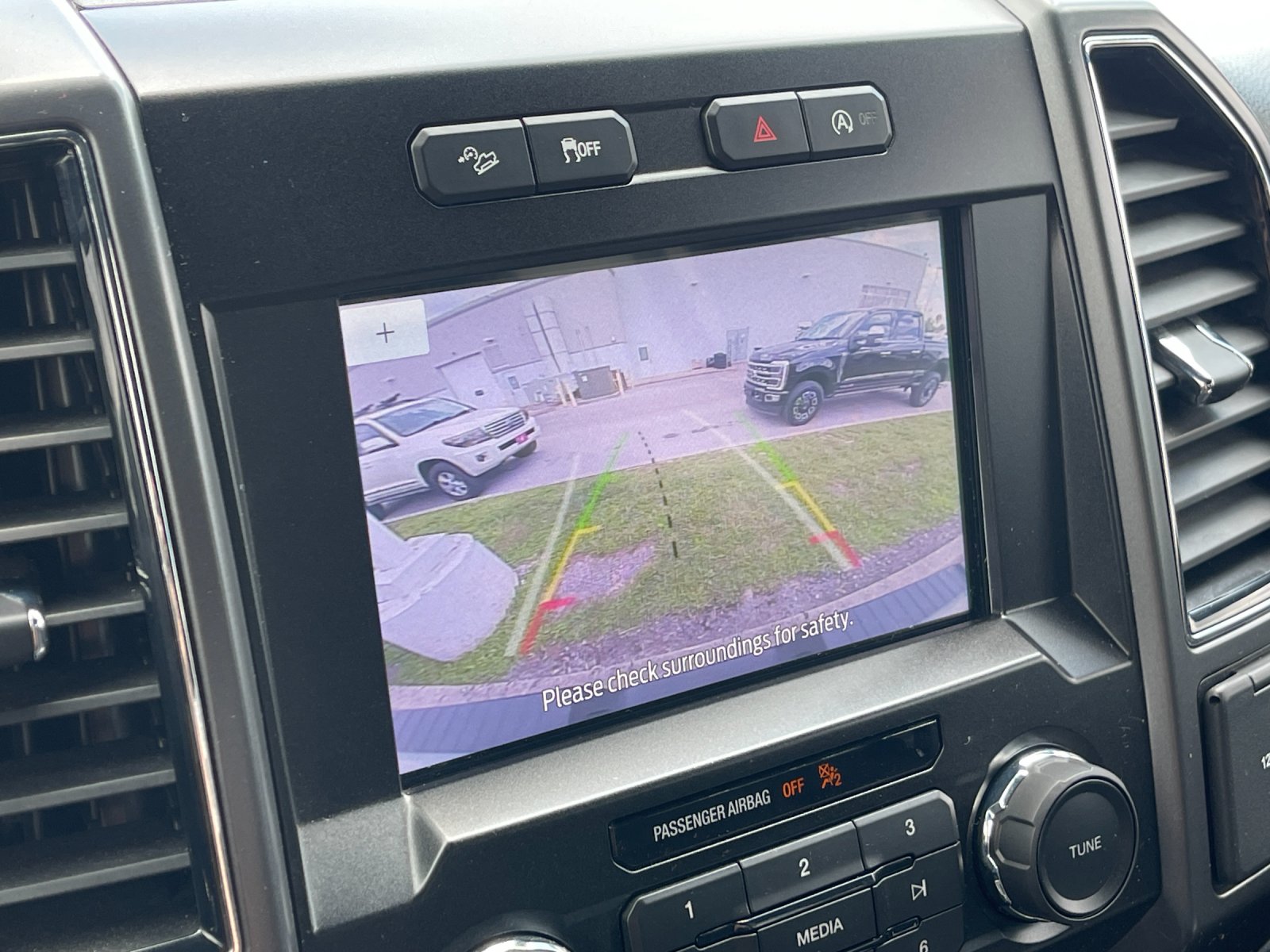 Used 2020 White Ford XLT image 21