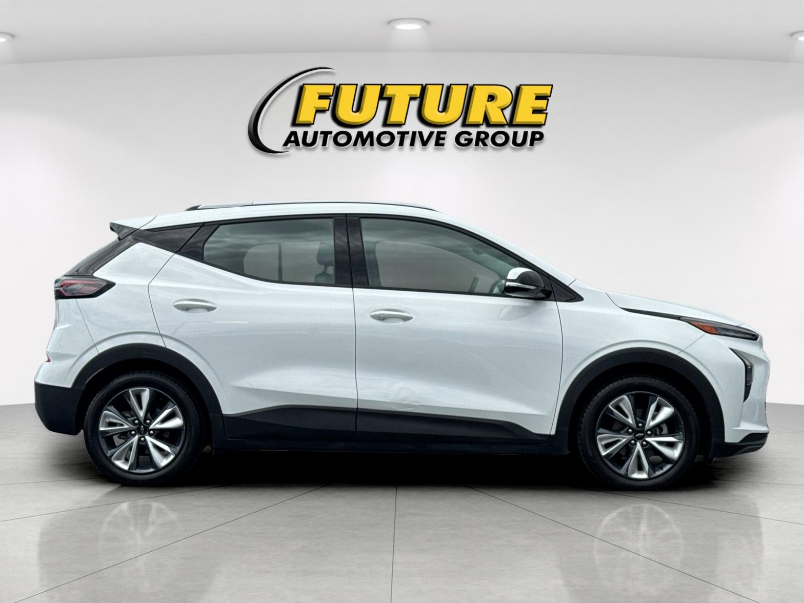 Used 2022 Chevrolet Bolt EUV LT with VIN 1G1FY6S01N4122555 for sale in Concord, CA