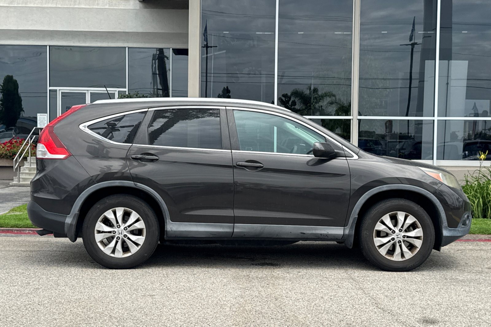 Used 2014 Urban Titanium Metallic Honda EX-L image 4