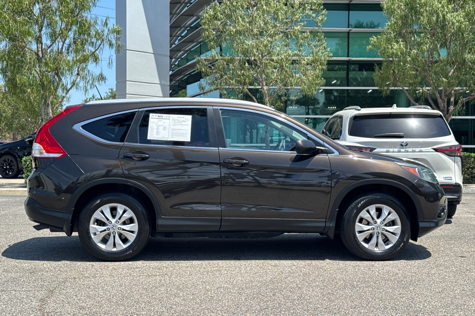 Used 2014 Urban Titanium Metallic Honda EX-L image 3