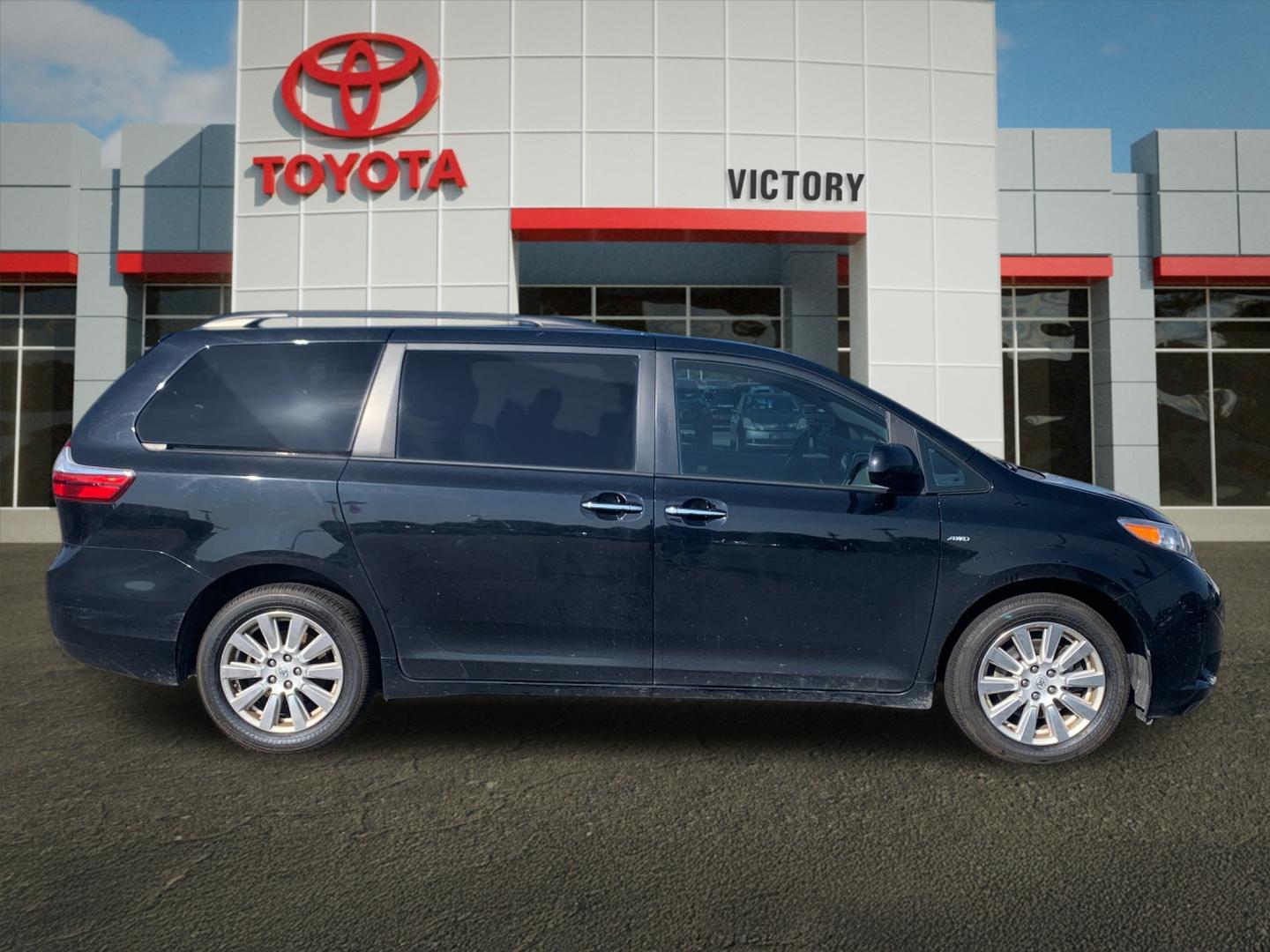 Used 2017 Toyota Sienna XLE with VIN 5TDDZ3DC6HS165069 for sale in Triadelphia, WV