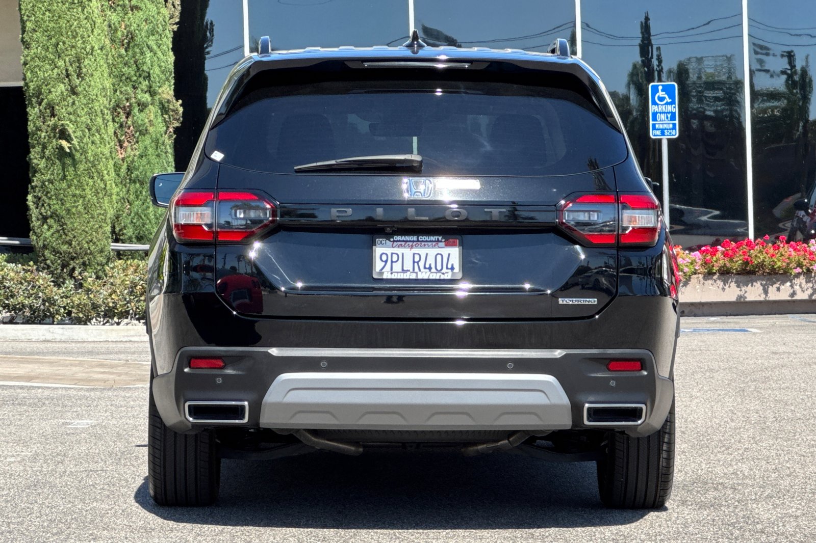 Certified Used 2025 Crystal Black Pearl Honda 2WD Touring image 5