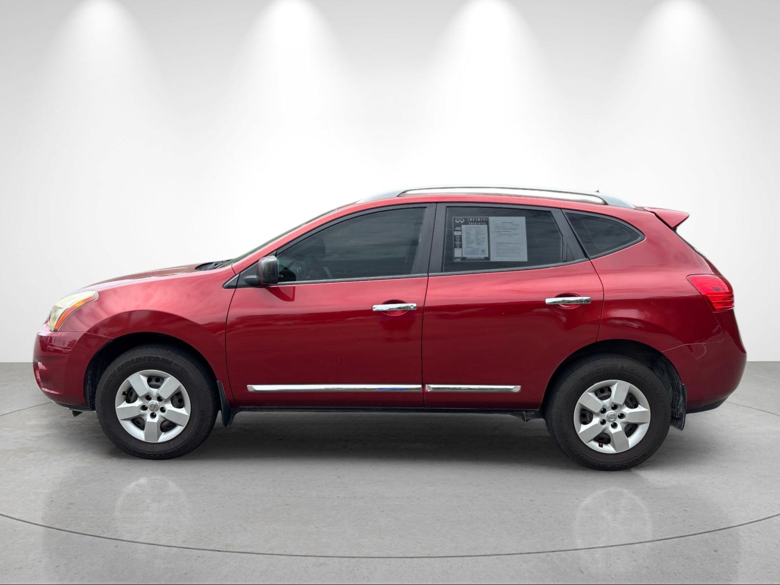 Used 2014 Cayenne Red Nissan S image 2