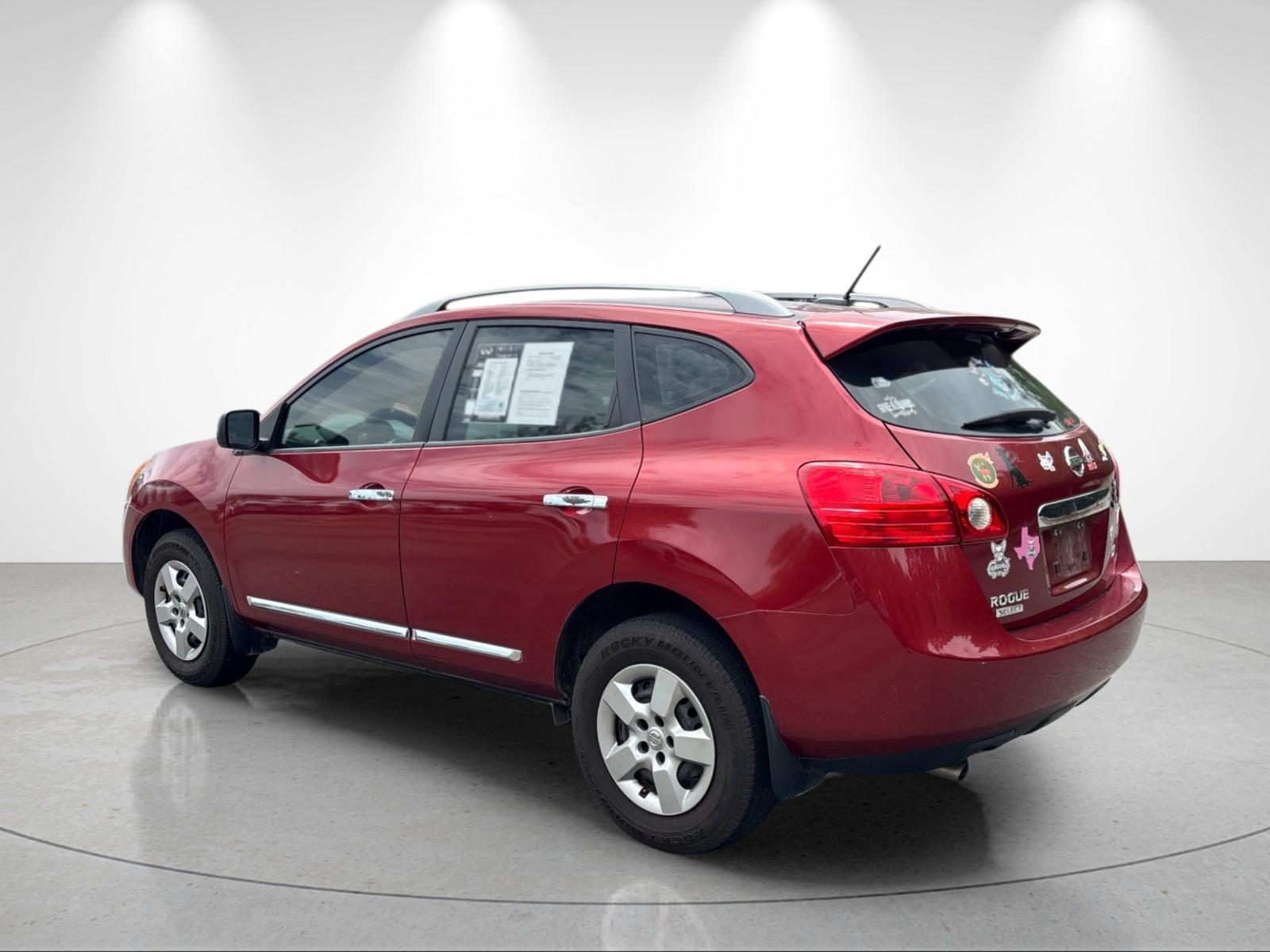 Used 2014 Cayenne Red Nissan S image 3