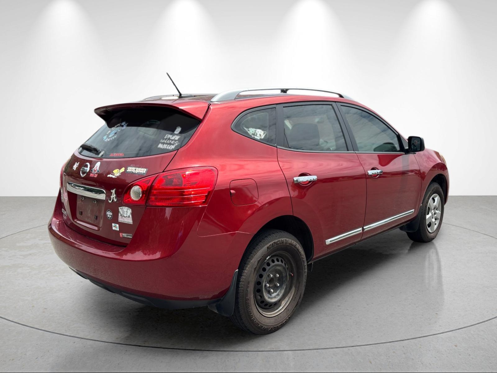 Used 2014 Cayenne Red Nissan S image 4