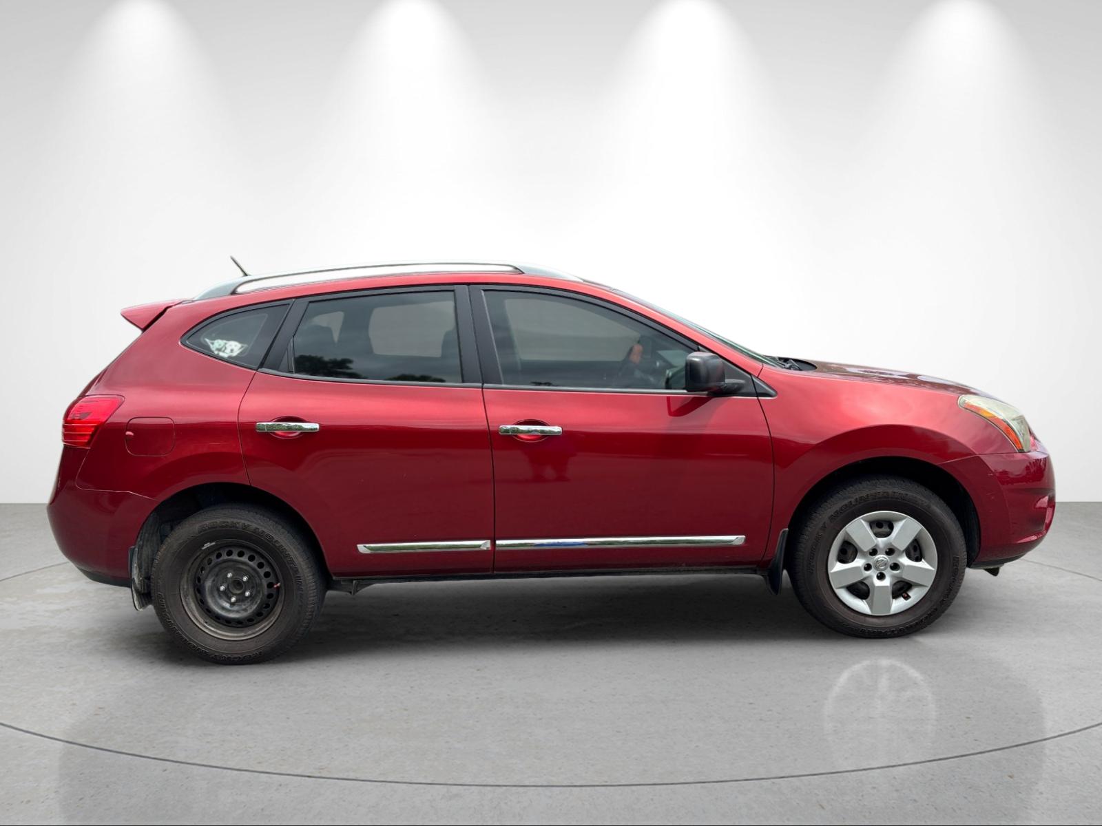 Used 2014 Cayenne Red Nissan S image 5