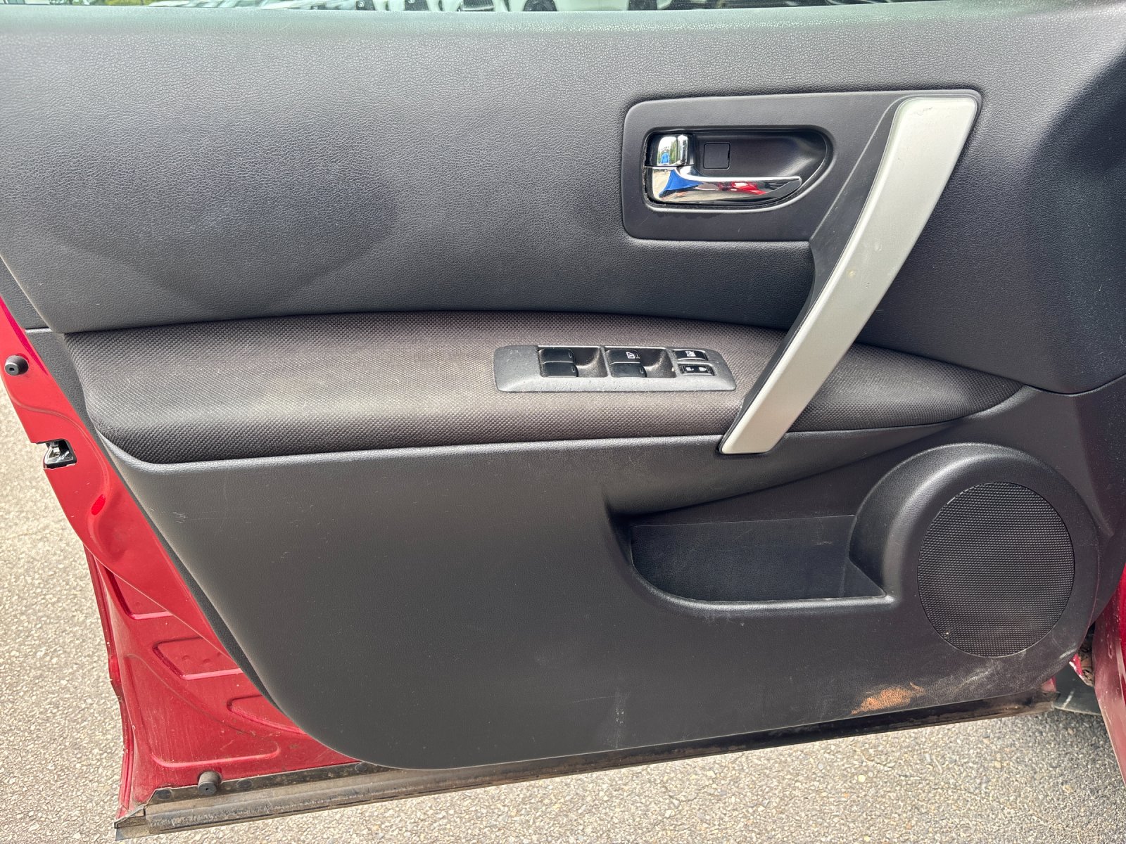Used 2014 Cayenne Red Nissan S image 12