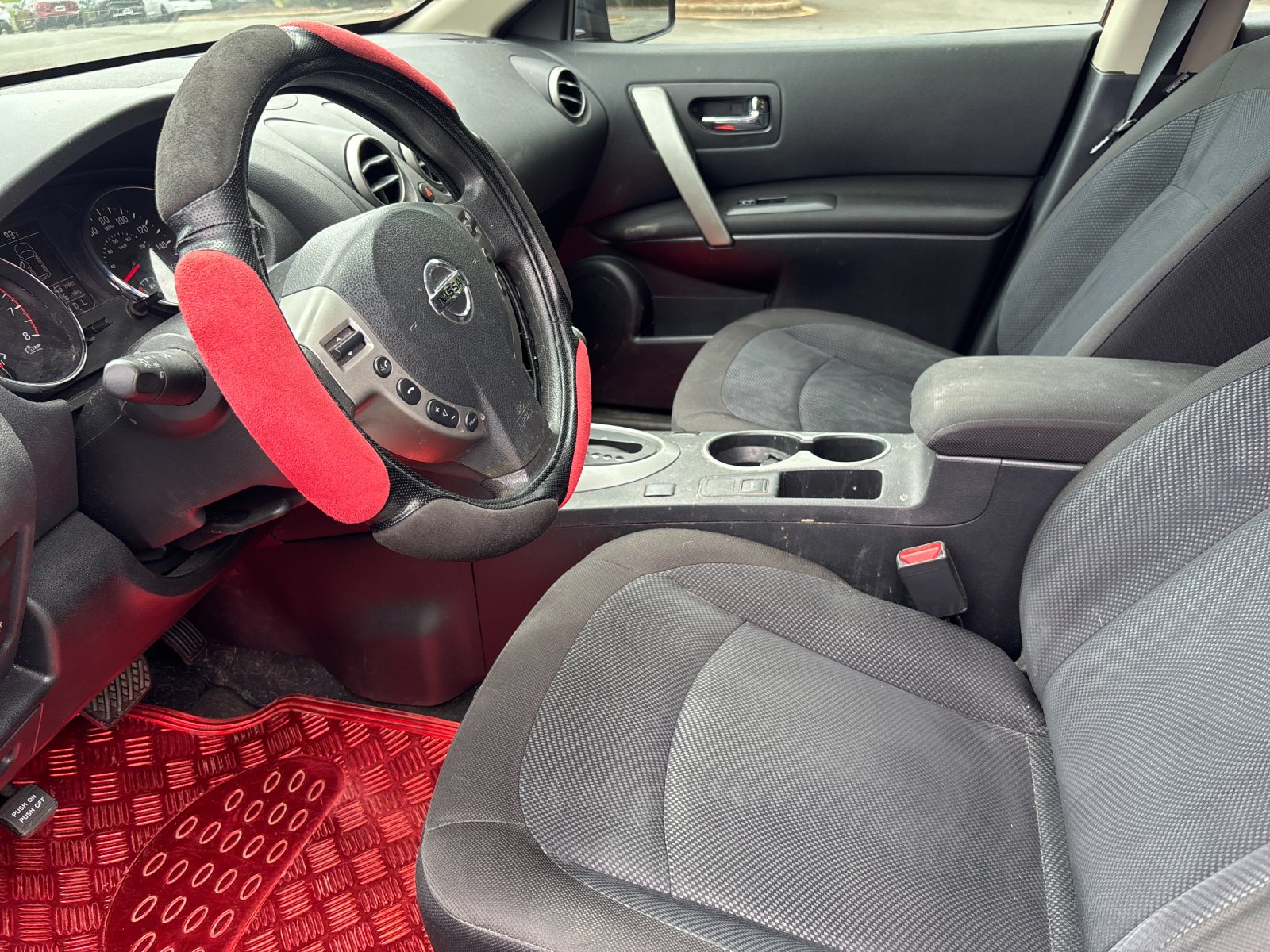 Used 2014 Cayenne Red Nissan S image 14