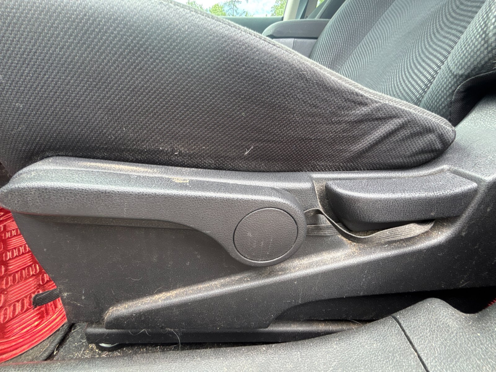 Used 2014 Cayenne Red Nissan S image 15