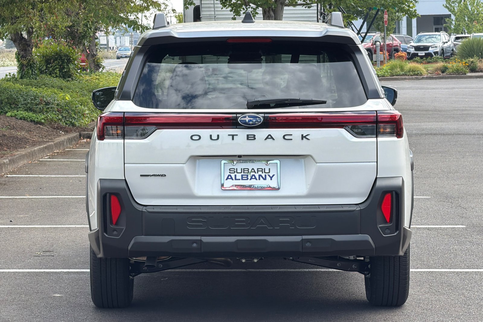 New 2026 CRYSTAL WHITE PEARL Subaru Premium image 5