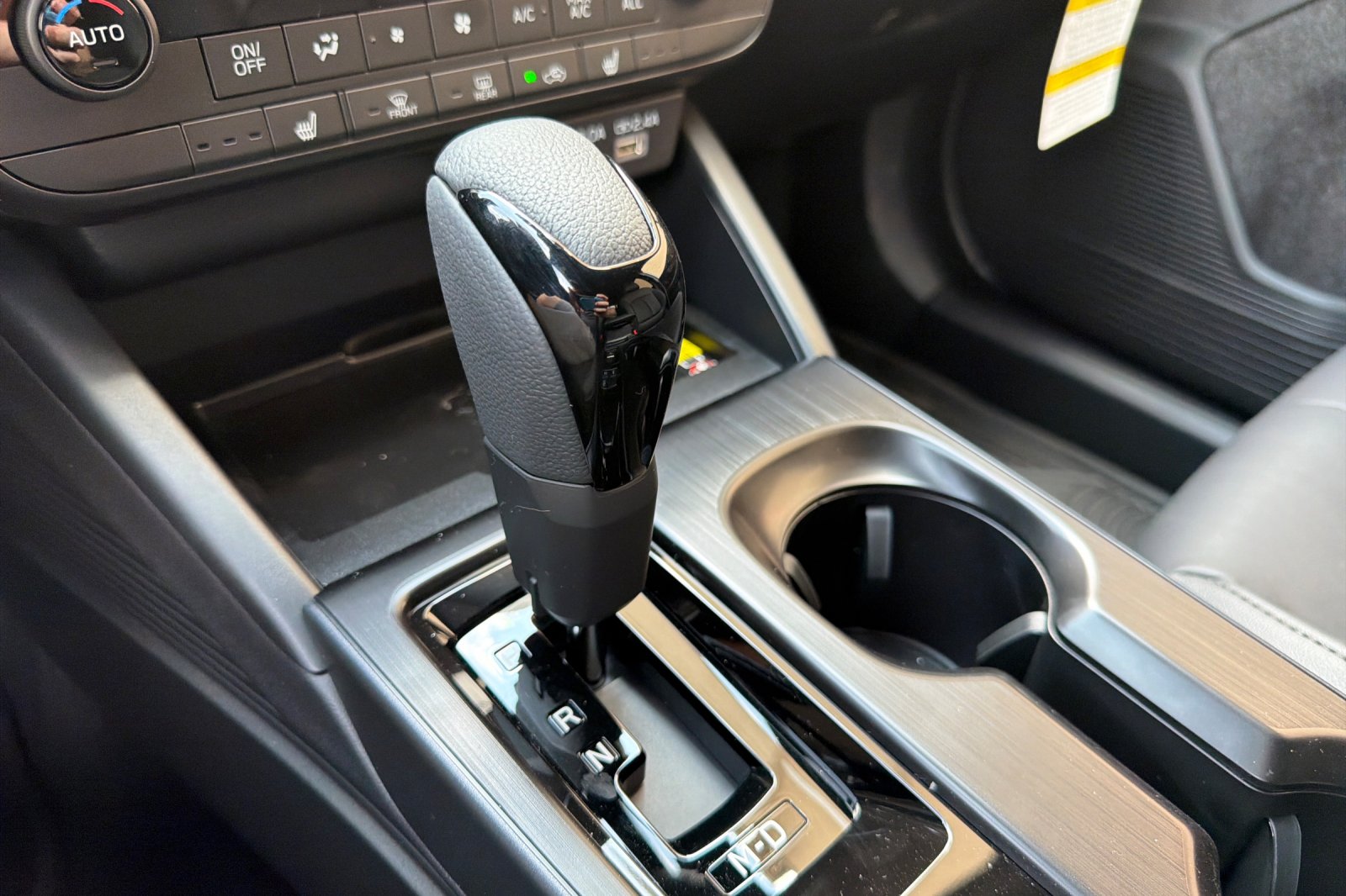 New 2026 CRYSTAL WHITE PEARL Subaru Premium image 22