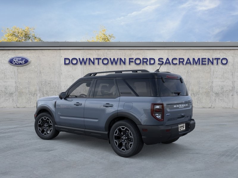 Used 2025 Azure Gray Metallic Ford Outer Banks image 5