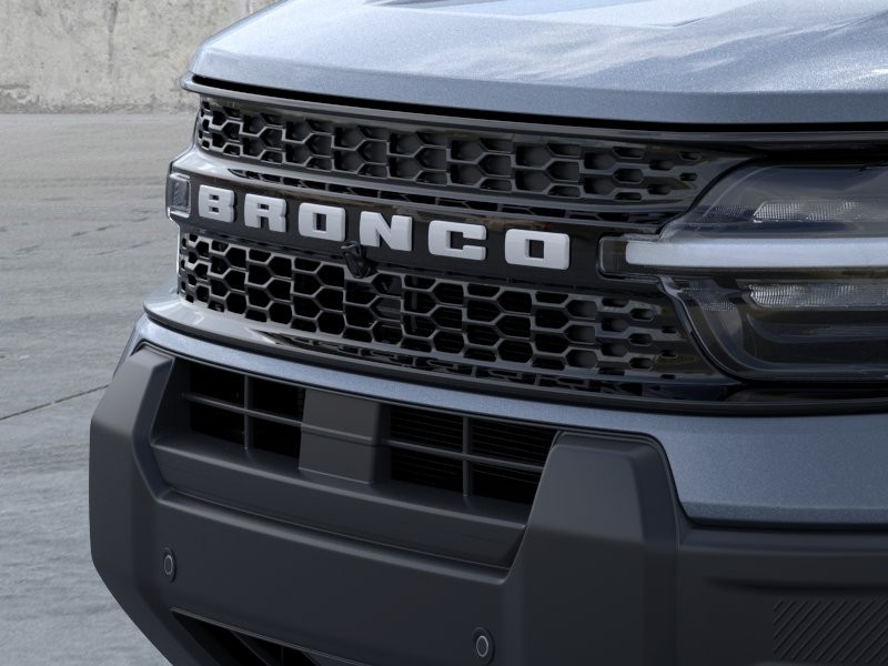Used 2025 Azure Gray Metallic Ford Outer Banks image 18