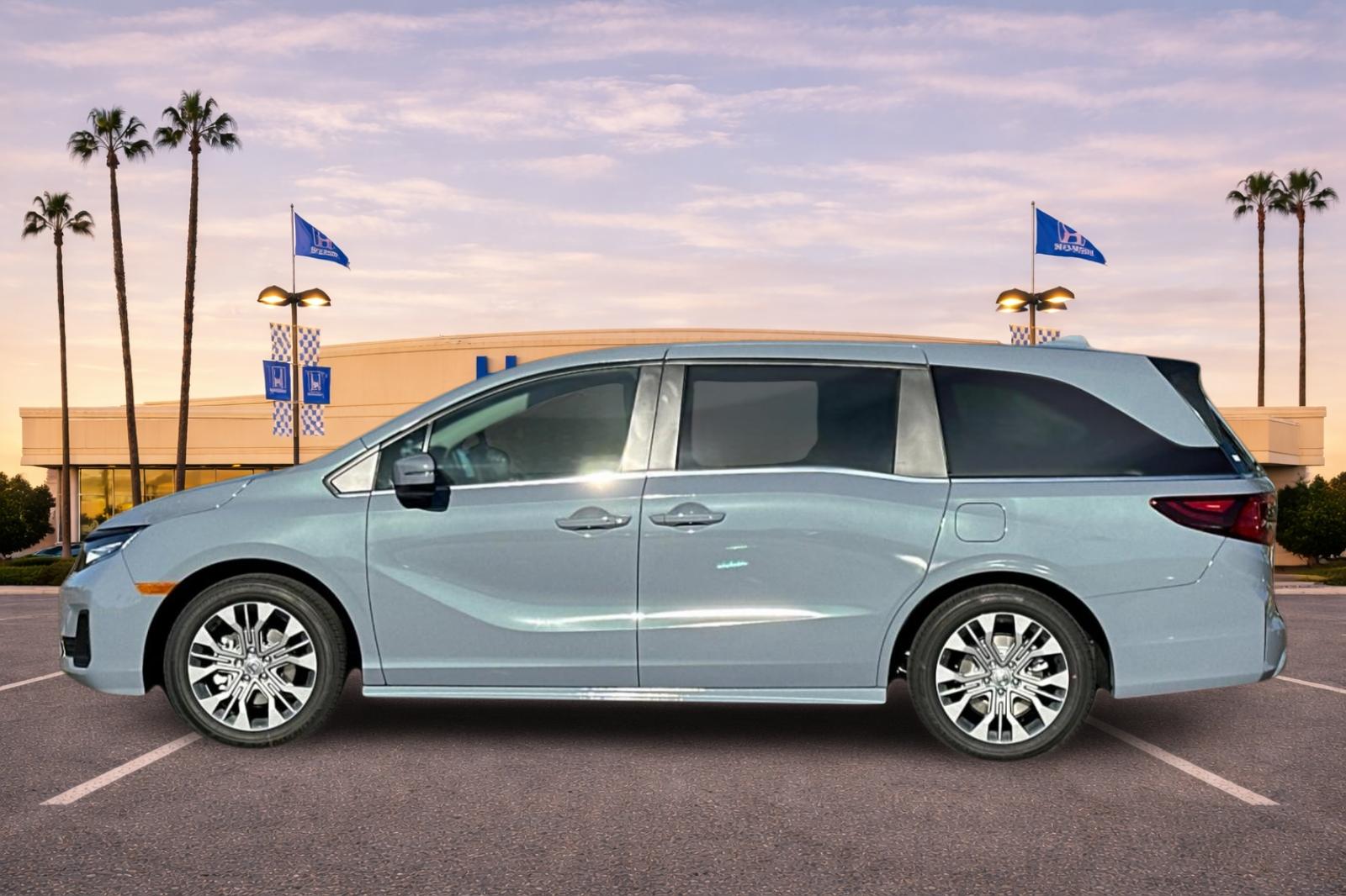 New 2026 Sonic Gray Pearl Honda Touring image 7