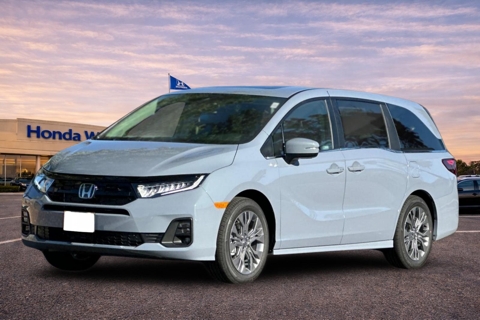 New 2026 Sonic Gray Pearl Honda Touring image 8