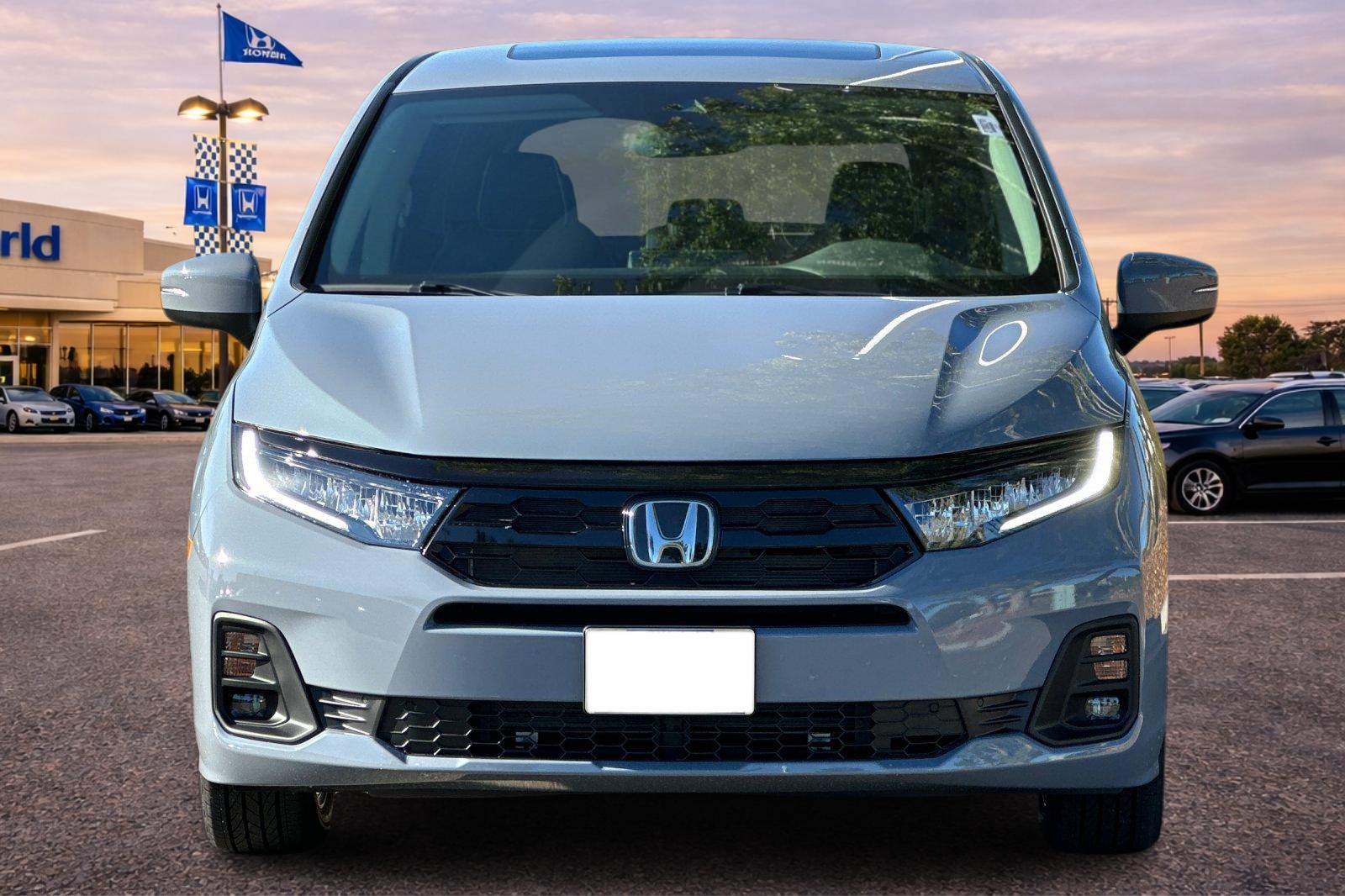 New 2026 Sonic Gray Pearl Honda Touring image 9
