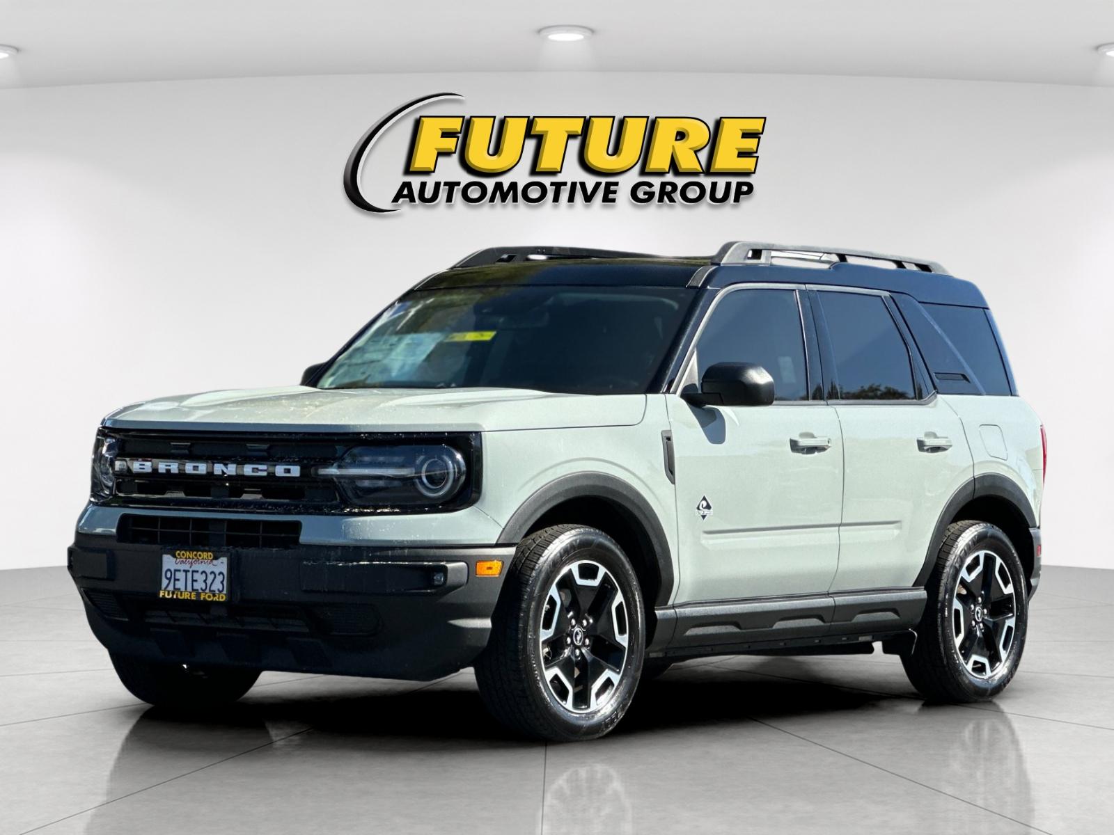 Used 2022 Green Ford Outer Banks image 7